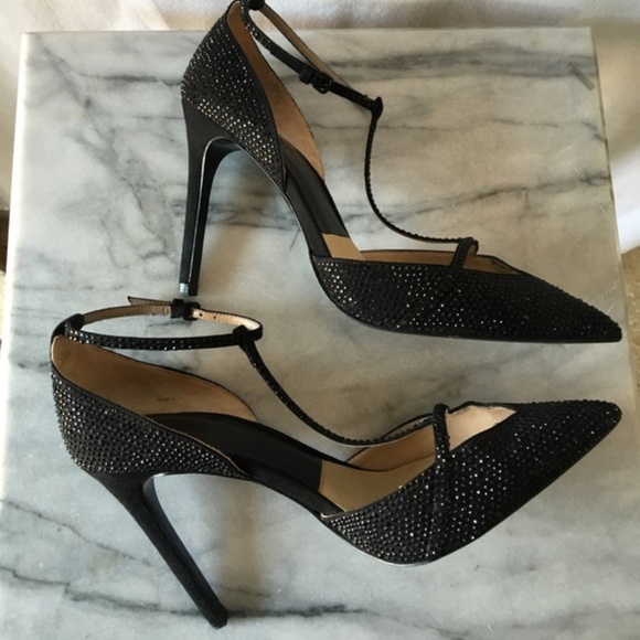 🆕ZARA T-STRAP SHOE - Picture 6 of 7